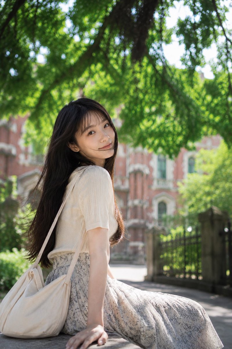 个人资料/头像 - 电影感初夏日系人像